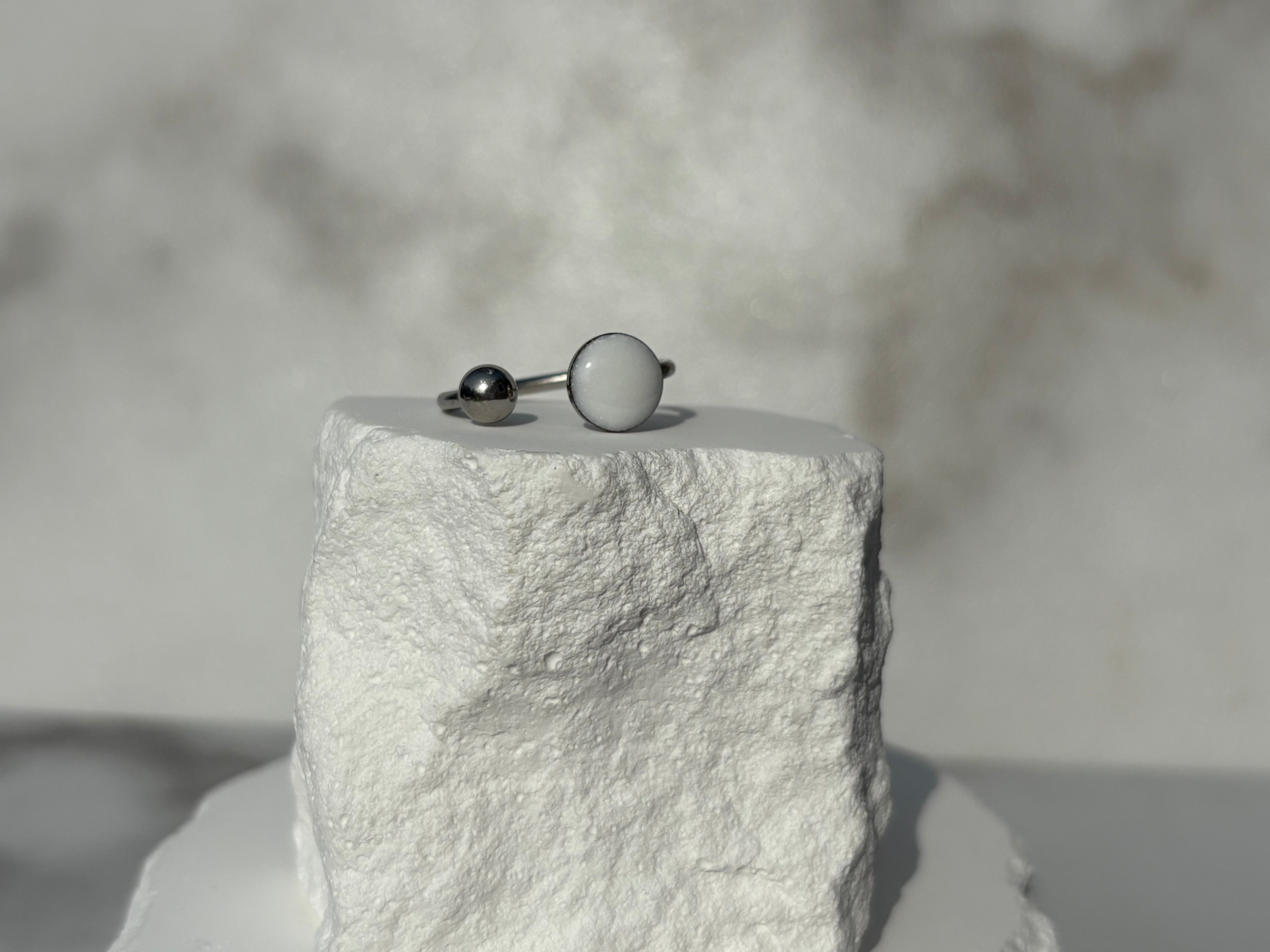 Double Orb Breastmilk Ring – Modern Keepsake Jewelry