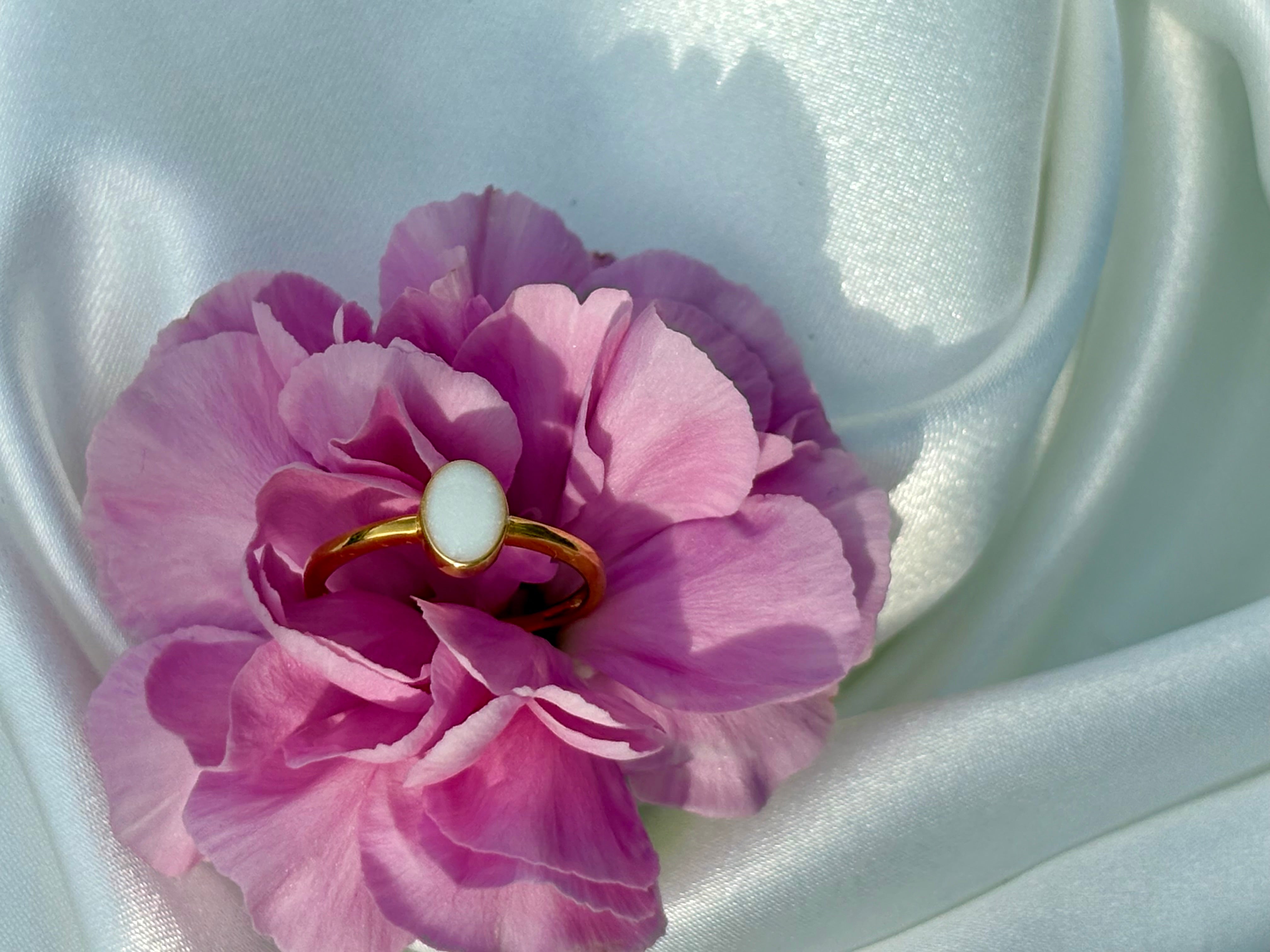 Minimalist Oval Memorial Ring – Ashes or Breastmilk Keepsake