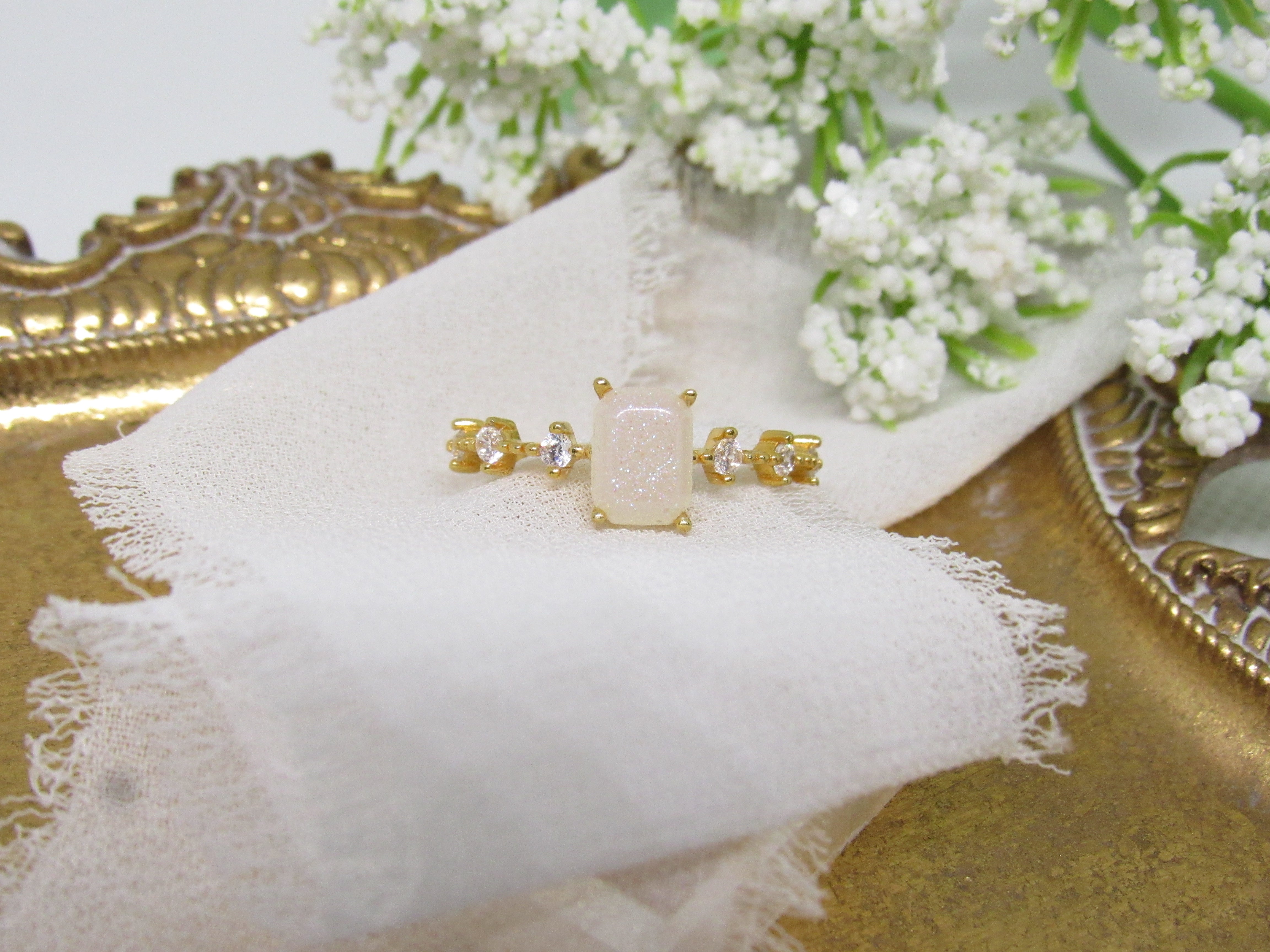 Celeste Gold Memorial Ring - Custom Ashes, Breastmilk, or Hair Keepsake