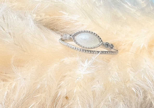 Custom memorial jewelry with ashes inclusion