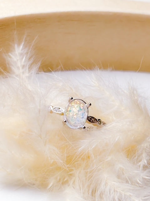 Classic Oval Ring - Keepsake for Ashes, Flowers, or Breastmilk