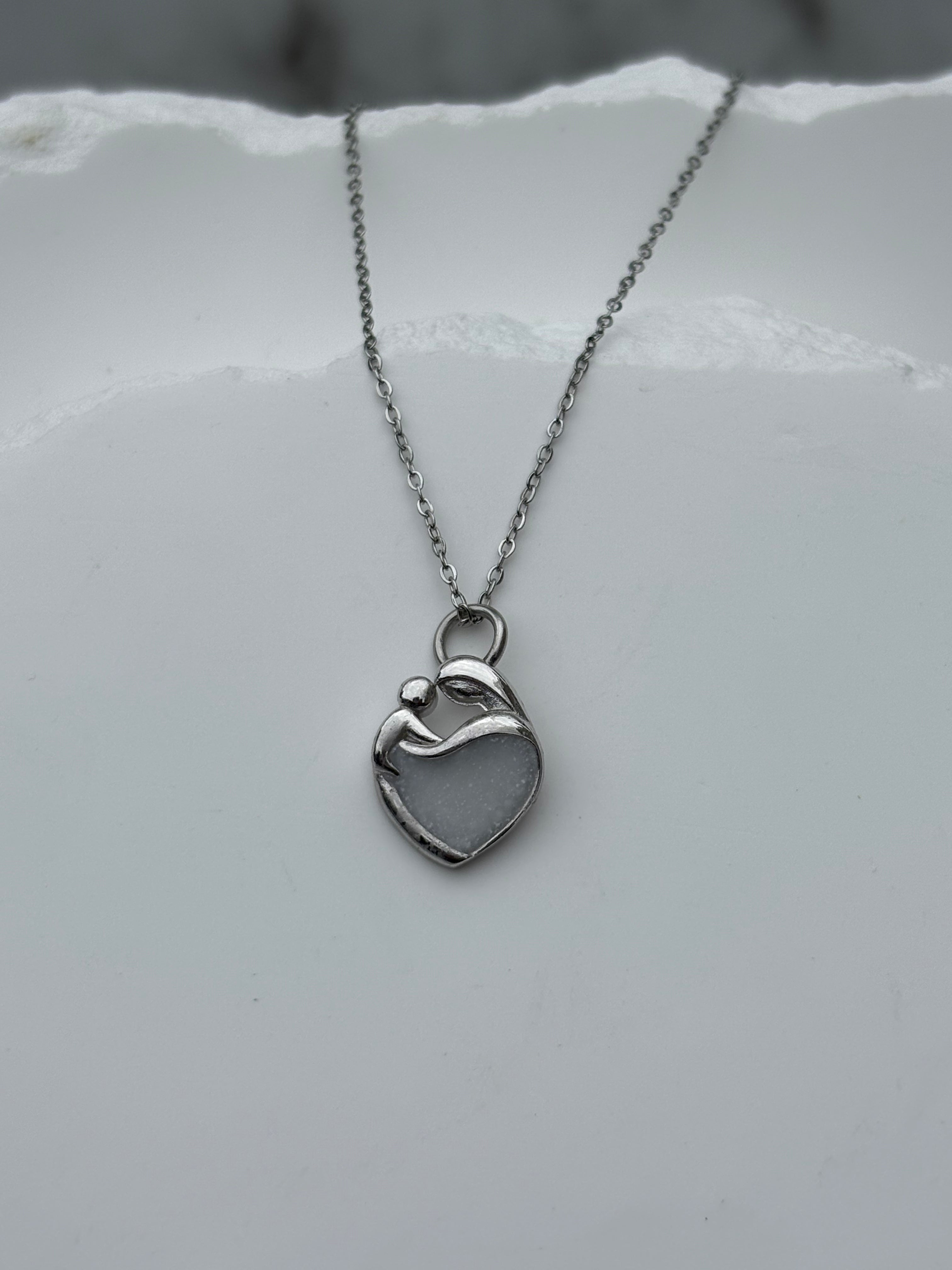 Mother’s Love Breastmilk Necklace - Sentimental Keepsake Pendant