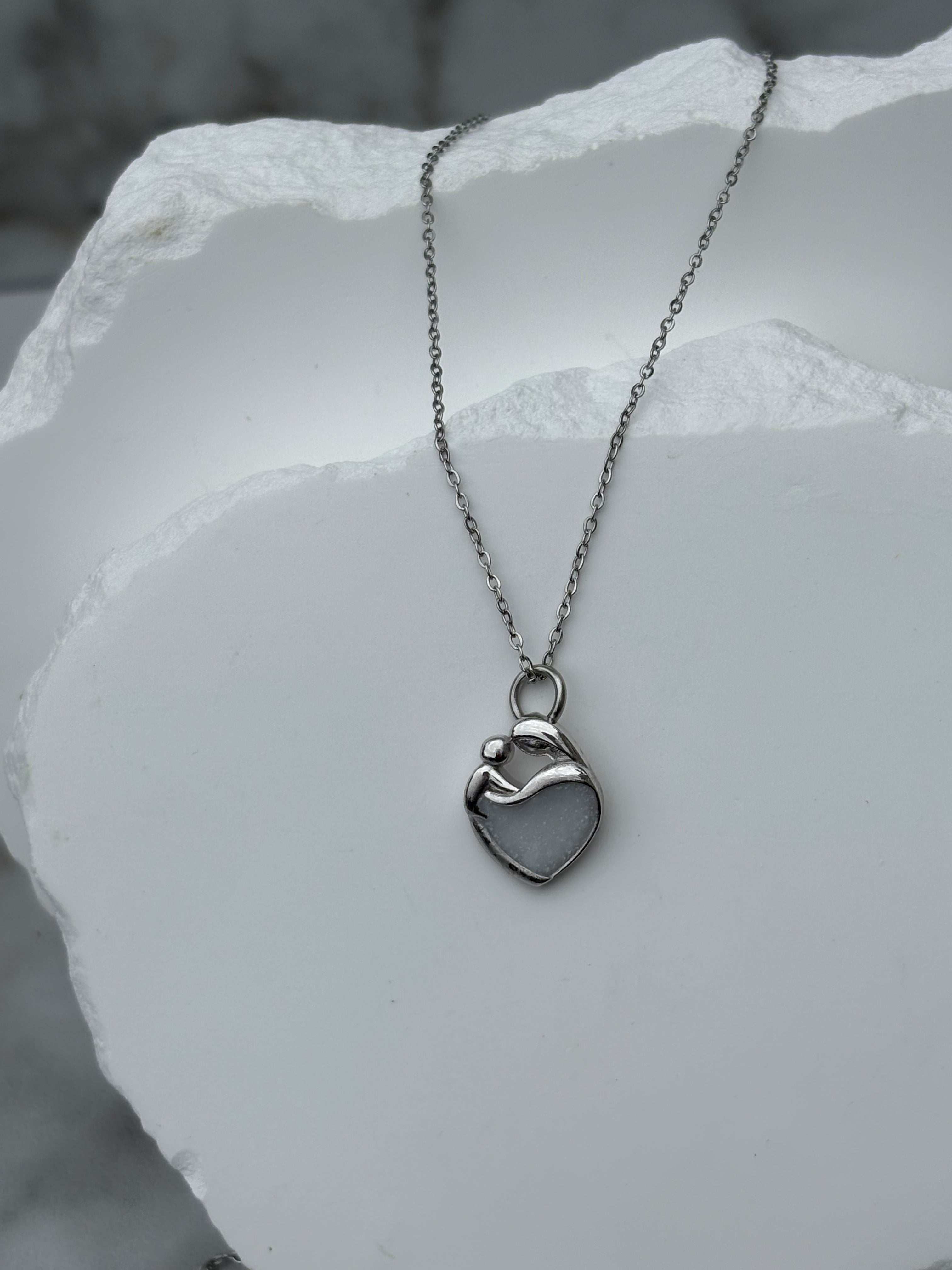 Mother’s Love Breastmilk Necklace - Sentimental Keepsake Pendant