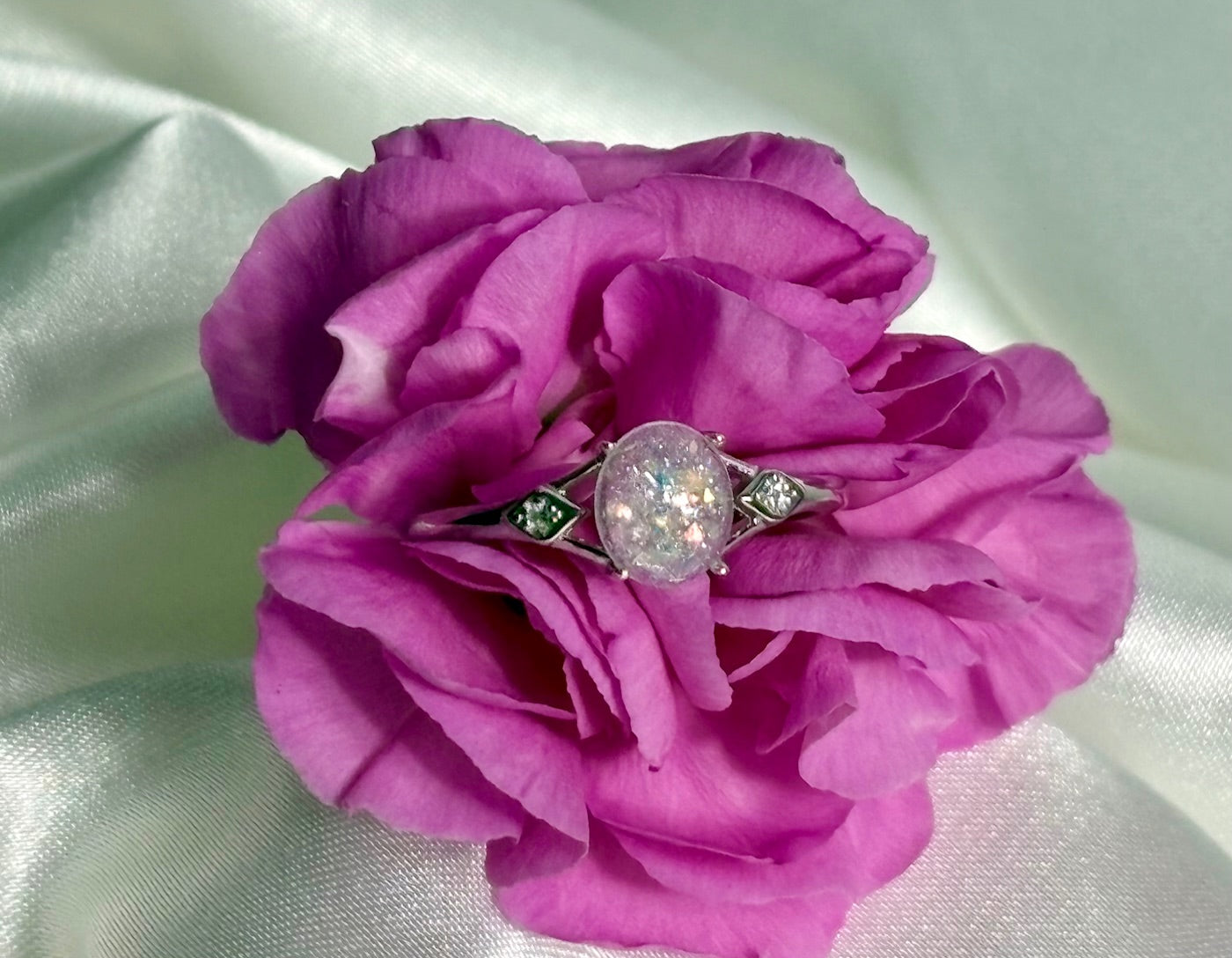 Simply Oval Ring - Minimalist Keepsake Ring for Ashes or Breastmilk