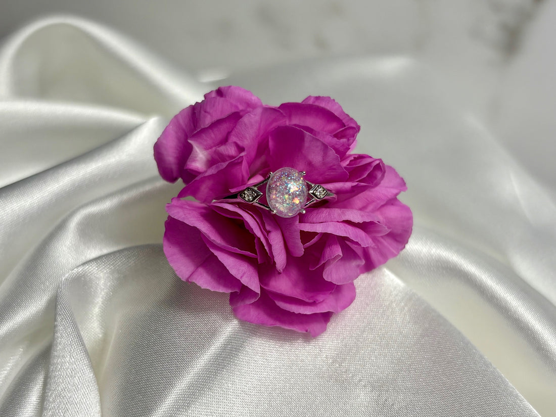 Simply Oval Ring - Minimalist Keepsake Ring for Ashes or Breastmilk