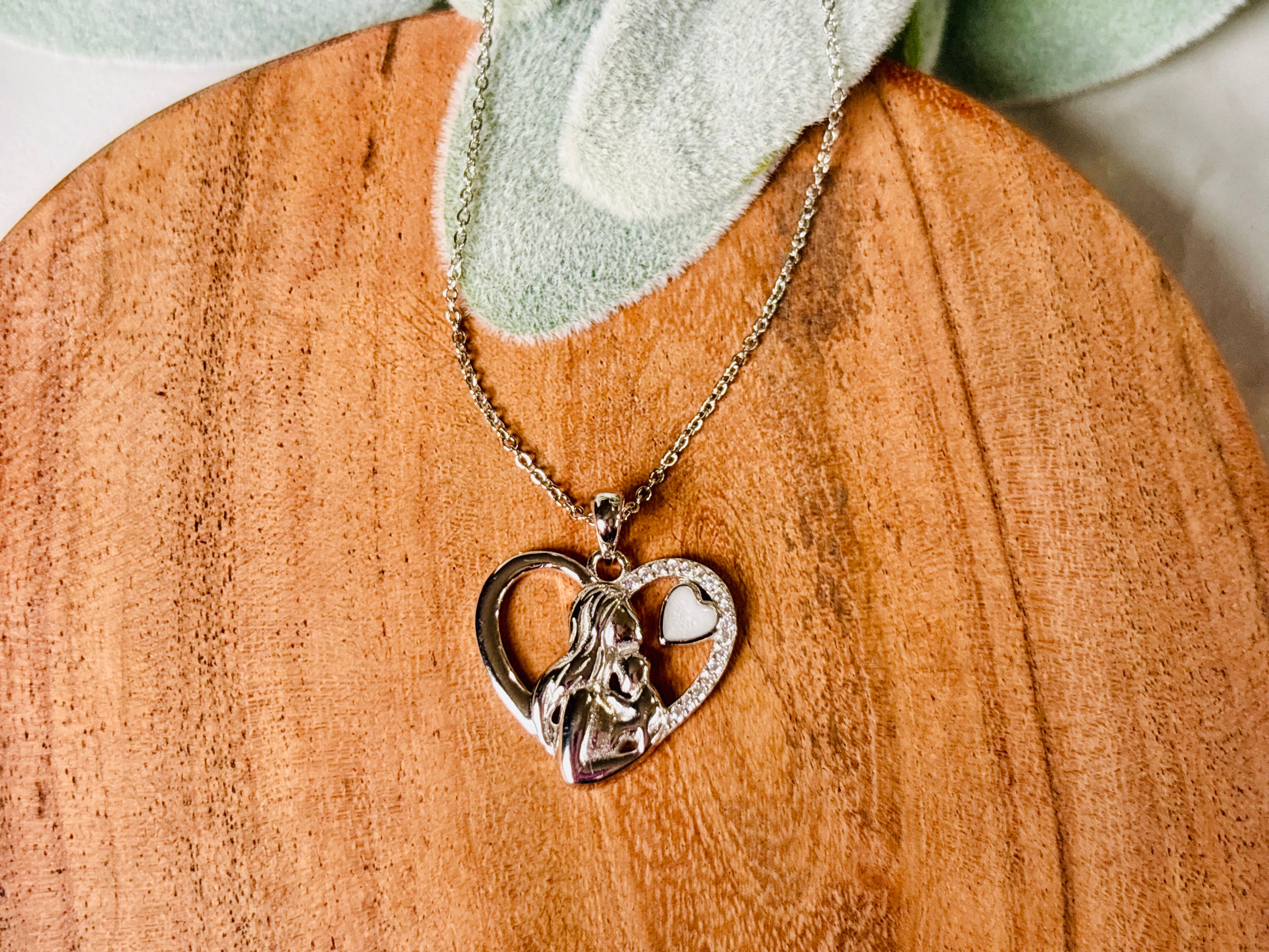 Mother’s Heart Necklace – Breastmilk Keepsake Jewelry